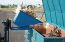 Blå tippcontainer med plant lock, 900 liter